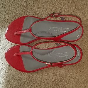 Kenneth Cole Clear As Day Sandals